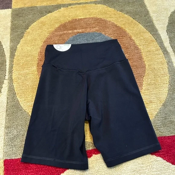 NWT Offline by Aerie Real Me Bike Short 7” Inseam Black Crossover Waistband M - Picture 8 of 8